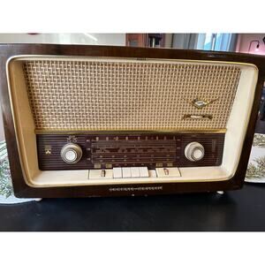 GRUNDIG Model 4006U Stereo Tube Radio – West Germany – AM/FM/SW + Phono (Works!)